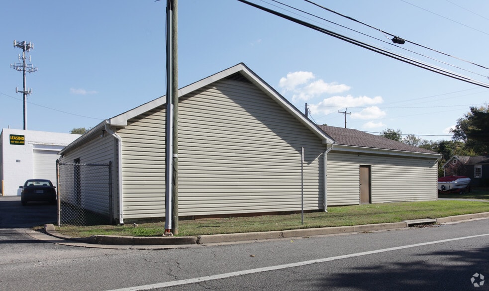 More Photos Of 1193-1195 Baltimore Annapolis Blvd, Arnold Warehouse For Lease