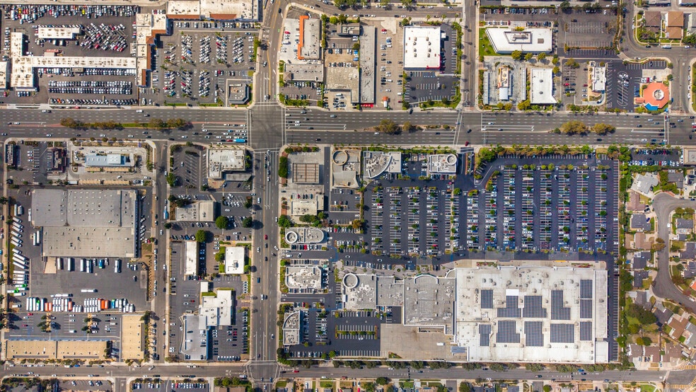 More Photos Of 3005 Harbor Blvd, Costa Mesa Auto Repair For Sale