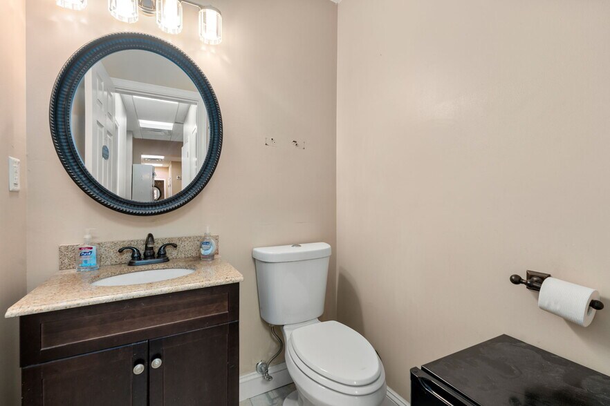 More Photos Of 285-285 Belmont St, Belmont General Retail For Sale