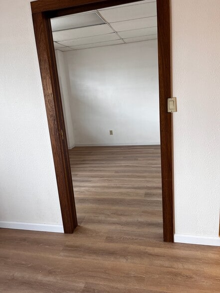 More Photos Of 16 Railroad Ave, Hilo Office For Lease
