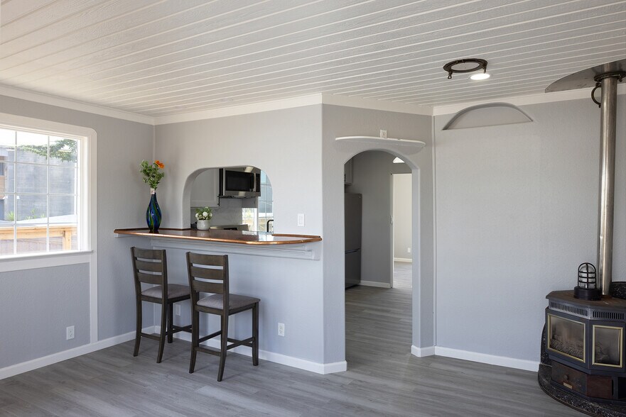 More Photos Of 7550-7552 Sandholdt Rd, Moss Landing Specialty For Sale