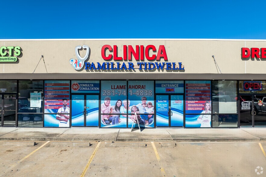 More Photos Of 13525 Tidwell Rd, Houston Storefront For Sale