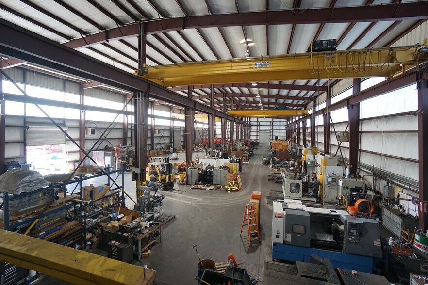 More Photos Of 6935 Brittmoore Rd, Houston Warehouse For Lease