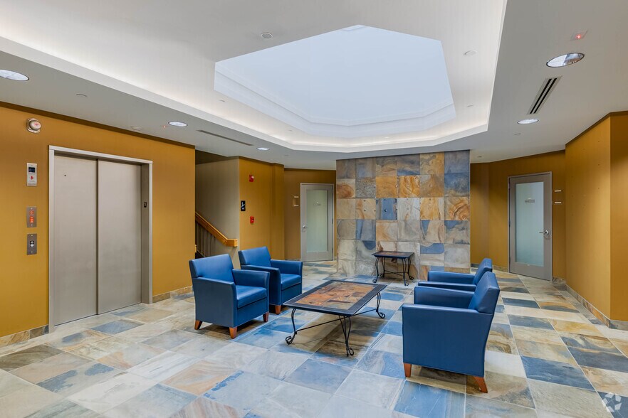 More Photos Of 1605 Coraopolis Heights Rd, Moon Township Office For Lease