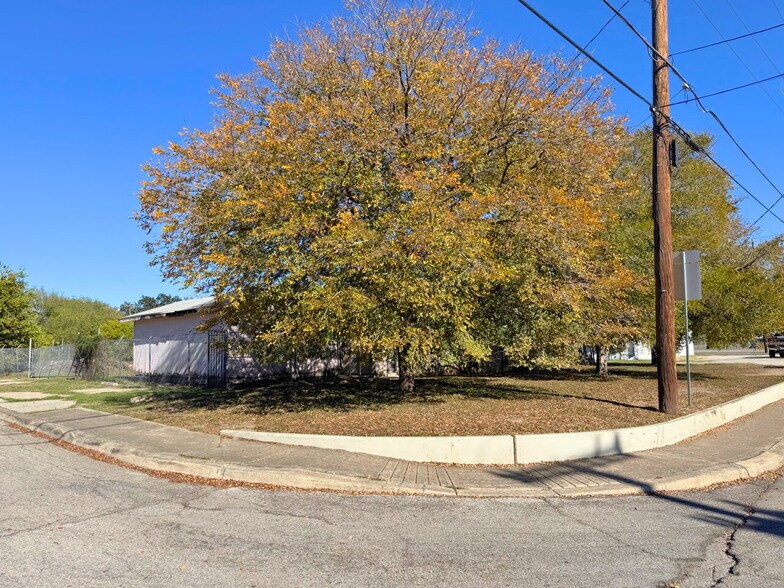 More Photos Of 2415 Jamar Blvd, San Antonio Land For Sale