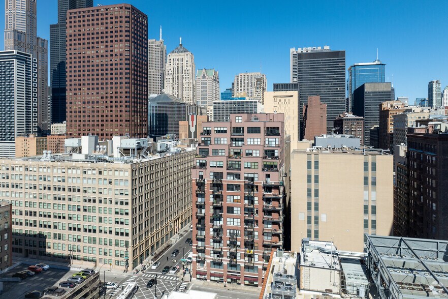 More Photos Of 80 W Harrison St, Chicago Apartments For Lease