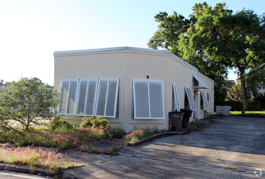 Primary Photo Of 9 W Blount St, Pensacola Office For Lease