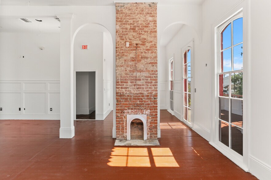 More Photos Of 2401 Saint Claude Ave, New Orleans Storefront Retail Residential For Sale