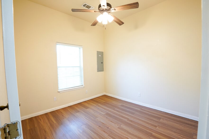 More Photos Of 1101 Cates St, Bridgeport Multifamily For Sale