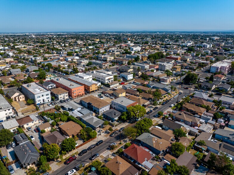 More Photos Of 626 N Breed St, Los Angeles Apartments For Sale