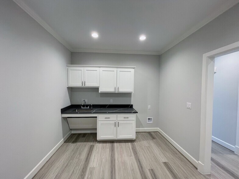 More Photos Of 400 Stonebrook Pky, Frisco Medical For Lease