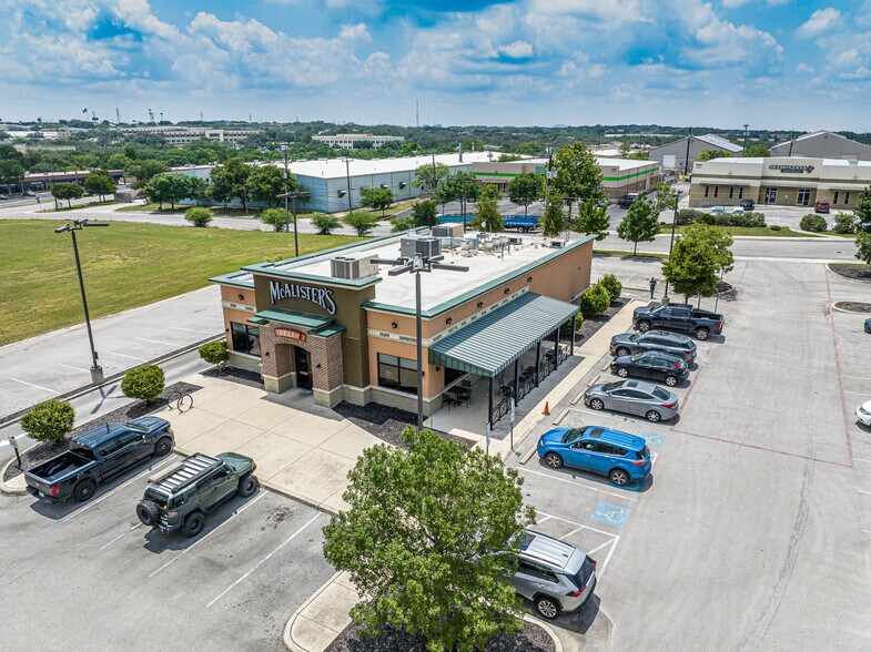 More Photos Of 5880 De Zavala Rd, San Antonio Fast Food For Sale