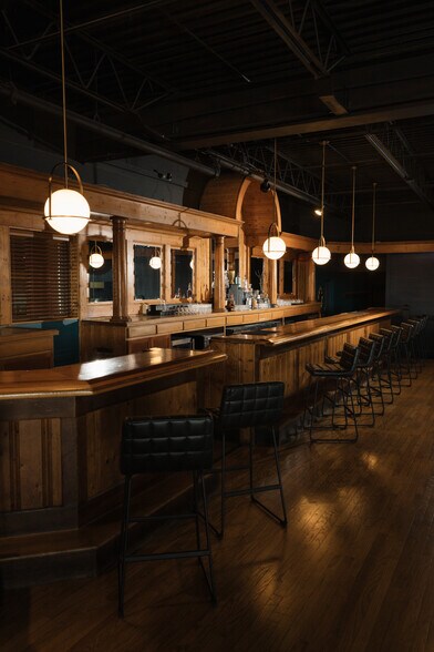 More Photos Of 5264 Anton Dr, Fitchburg General Retail For Sale