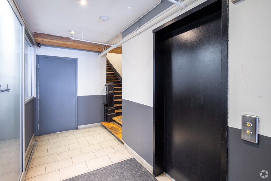 More Photos Of 639 Queen St W, Toronto Office For Lease