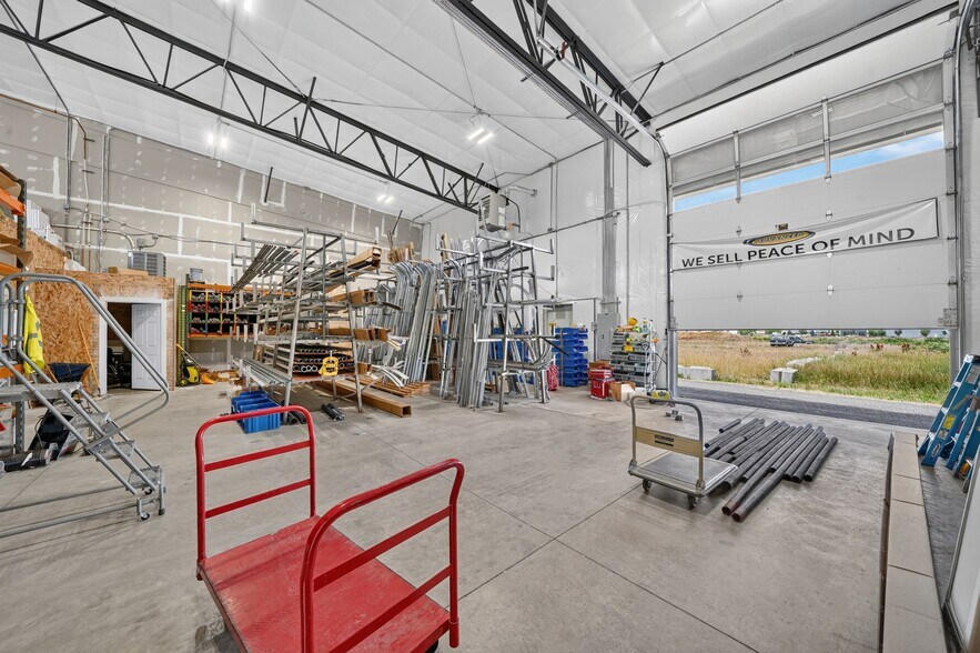 More Photos Of 79 W 3100 N, Hyde Park Flex For Sale
