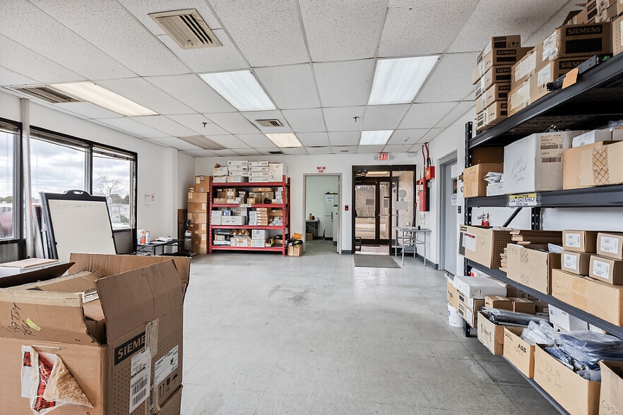 More Photos Of 60 Darin Dr, Augusta Service For Lease
