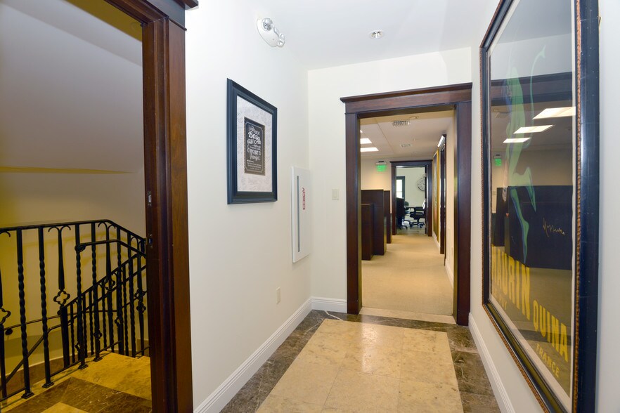 More Photos Of 133 Sevilla Ave, Coral Gables Medical For Lease