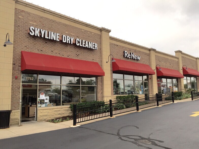 More Photos Of 1742-1768 N Milwaukee Ave, Libertyville Unknown For Lease