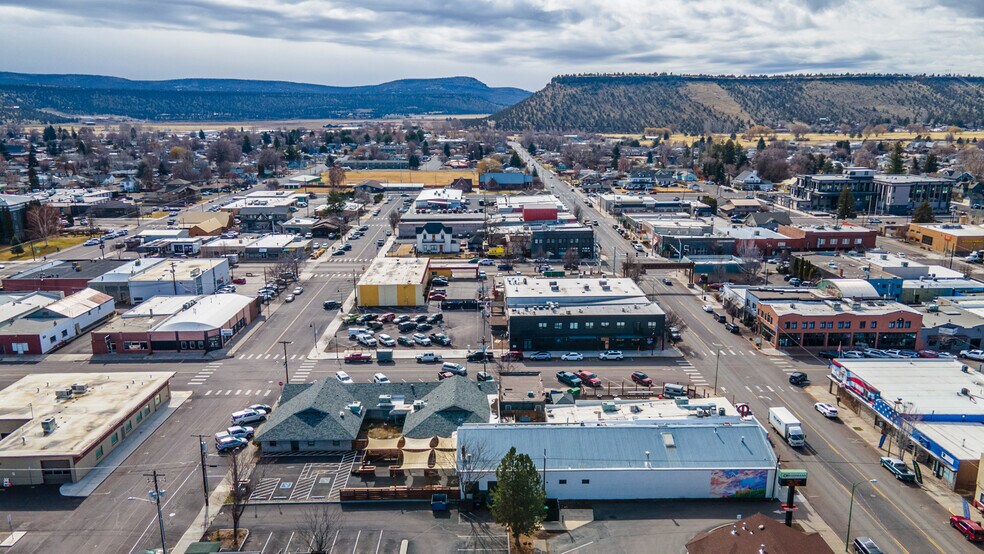 More Photos Of 420 N Main St, Prineville Restaurant For Lease