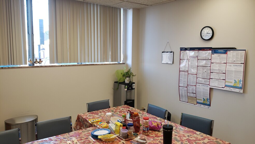 More Photos Of 3580 Harlem Rd, Cheektowaga Medical For Lease