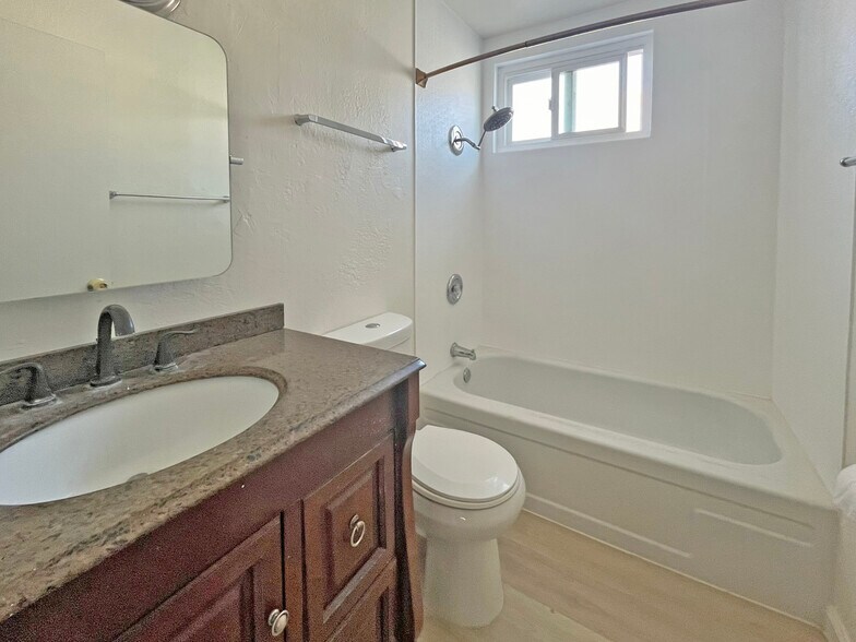 More Photos Of 6221-6225 39th St, Sacramento Apartments For Sale