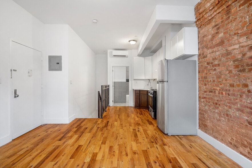 More Photos Of 476 Gates Ave, Brooklyn Apartments For Sale
