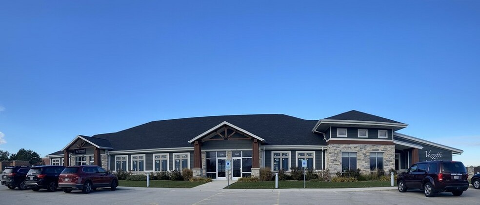 More Photos Of W248N5233 Executive Dr, Sussex Medical For Lease