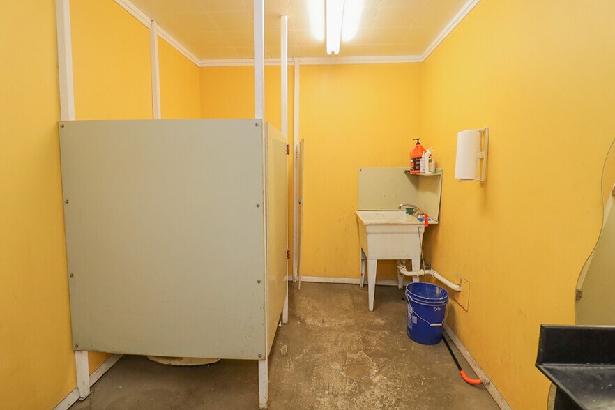 More Photos Of 704 California Ave, Rochester Industrial For Sale