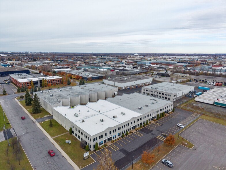 More Photos Of 2156-2168 Rue de la Province, Longueuil Light Distribution For Lease