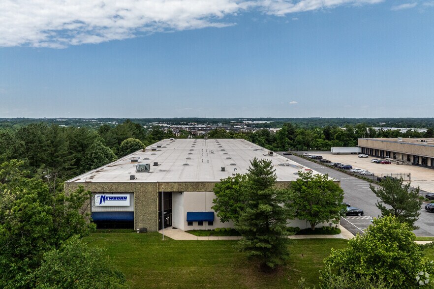 More Photos Of 7222 Parkway Dr, Hanover Service For Lease