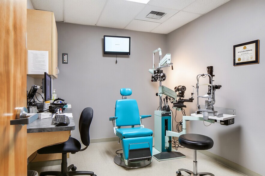 More Photos Of 4605 Brockton Ave, Riverside Medical For Sale