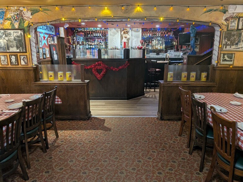 More Photos Of 643 Emerson St, Palo Alto Restaurant For Sale