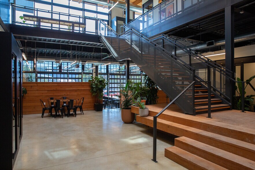 More Photos Of 1120 SE Madison St, Portland Coworking Space