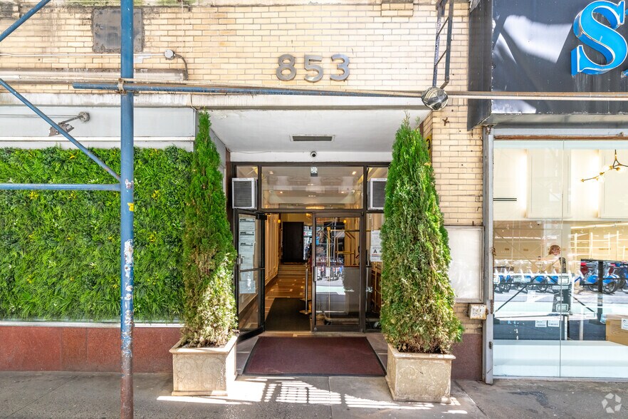 More Photos Of 853 Seventh Ave, New York Apartments For Lease