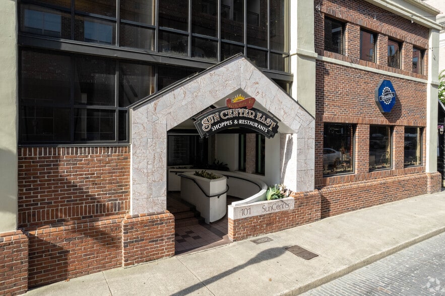 More Photos Of 101 SE 2nd Pl, Gainesville Unknown For Lease