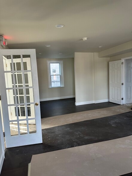 More Photos Of 800 Dekalb St, Bridgeport Storefront Retail Residential For Sale