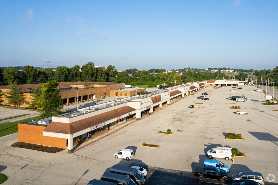 More Photos Of 12243-12305 Natural Bridge Rd, Bridgeton Unknown For Lease