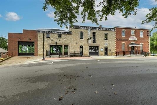 Primary Photo Of 310 2nd St SE, Dyersville Specialty For Lease