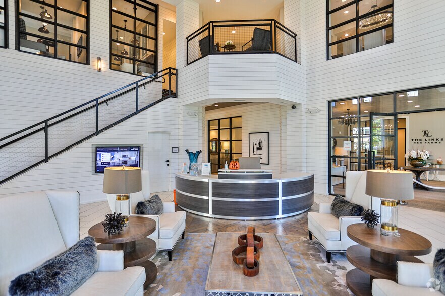 More Photos Of 7420 N Rea Park Ln, Charlotte Apartments For Lease