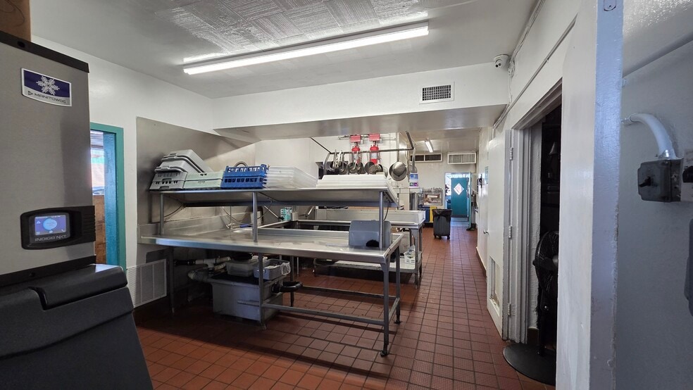 More Photos Of 4500 Central Ave SE, Albuquerque Restaurant For Sale