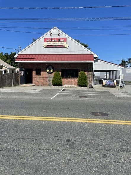 More Photos Of 300 Carew St, Chicopee Restaurant For Sale