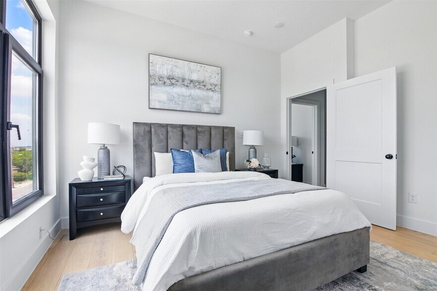 More Photos Of 426-430 E 8th St, Dallas Apartments For Sale