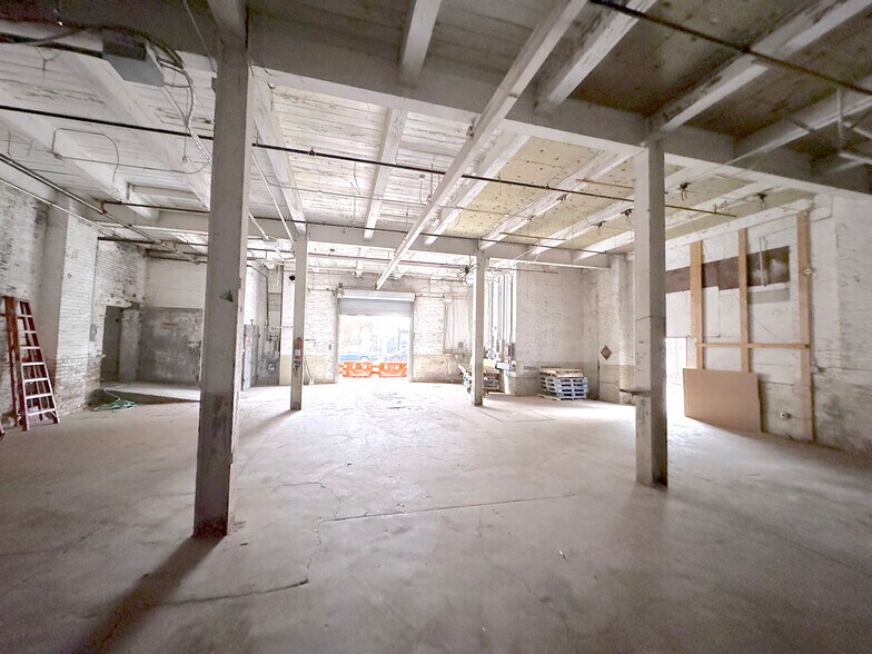 More Photos Of 1930 E Huntingdon St, Philadelphia Warehouse For Lease