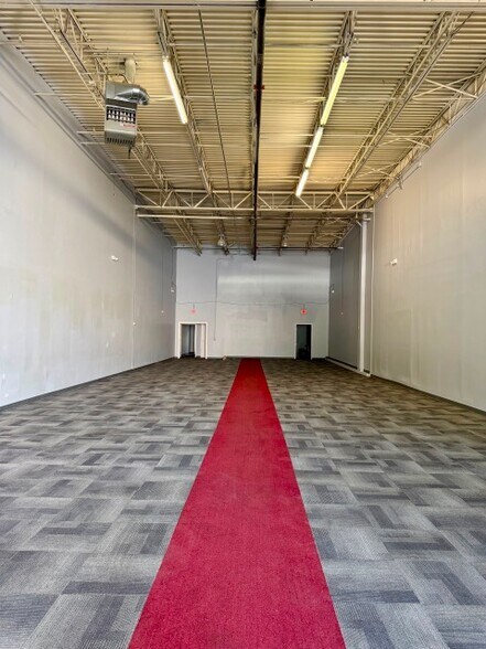 More Photos Of 8390 Terminal Rd, Lorton Flex For Lease