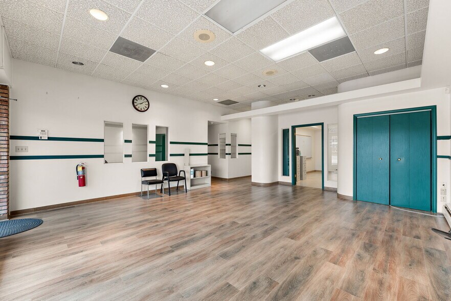 More Photos Of 6675 Broadway, Merrillville Auto Repair For Lease