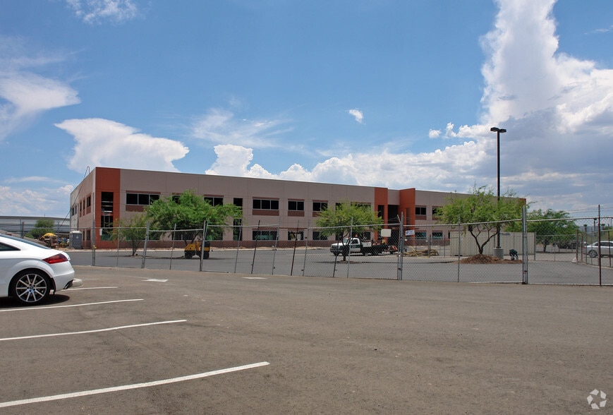 More Photos Of 3350 E Hemisphere Loop, Tucson Office For Sale