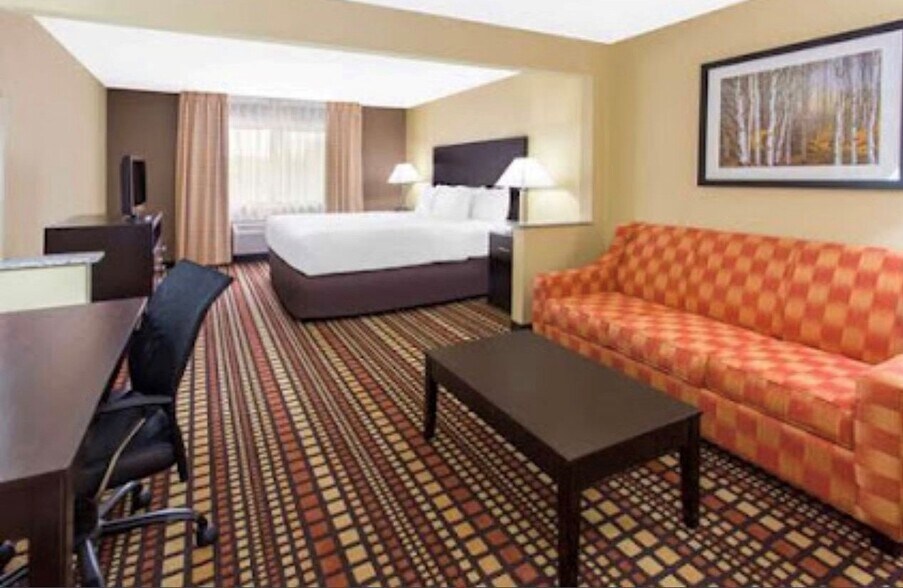 More Photos Of 3202 E Kimberly Rd, Davenport Hotel For Sale