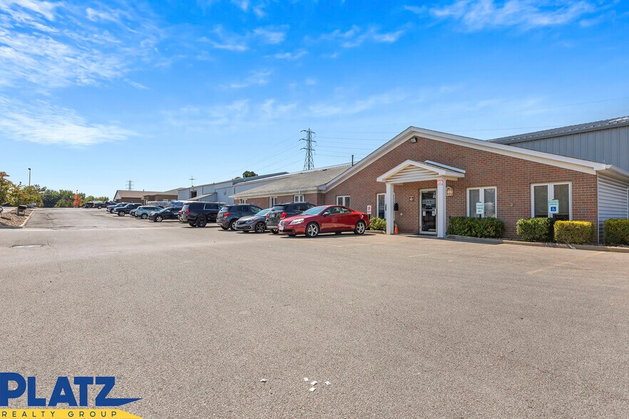 More Photos Of 590 E Western Reserve Rd, Youngstown Warehouse For Lease