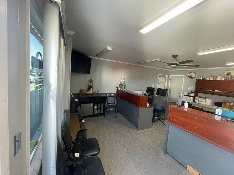 More Photos Of 800 W Williamson Ave, Fullerton Service For Sale