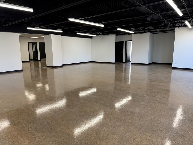 More Photos Of 28041 N Bradley Rd, Lake Forest Warehouse For Lease